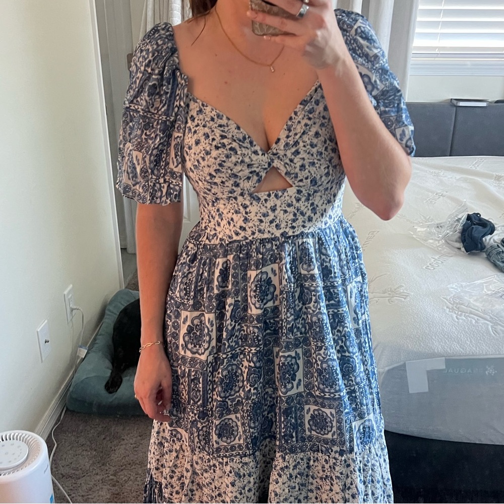Abercrombie Twist-Front Maxi Dress - Picture 2 of 2